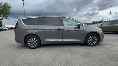 2022 Chrysler Pacifica Hybrid Limited