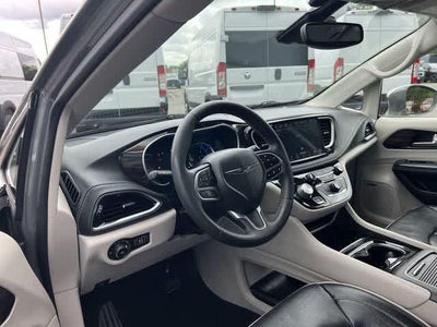 2022 Chrysler Pacifica Hybrid Limited