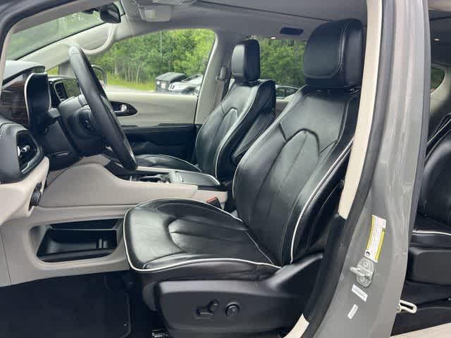 2022 Chrysler Pacifica Hybrid Limited