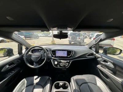 2024 Chrysler Pacifica Touring L AWD