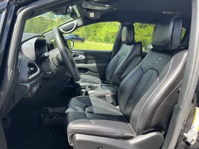 2024 Chrysler Pacifica Touring L AWD