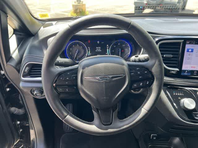 2024 Chrysler Pacifica Touring L AWD