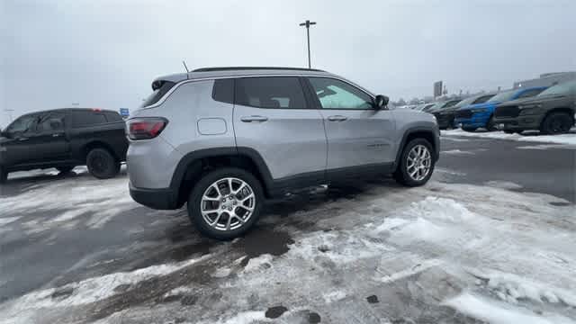 2022 Jeep Compass Latitude Lux 4x4