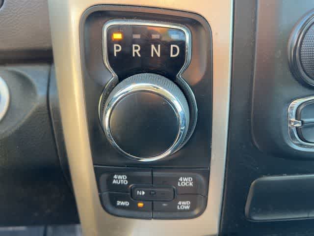 2017 RAM 1500 Big Horn Crew Cab 4x4 5'7' Box