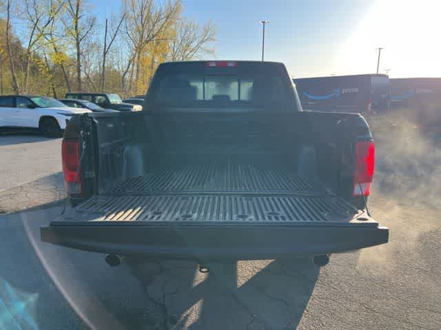 2017 RAM 1500 Big Horn Crew Cab 4x4 5'7' Box