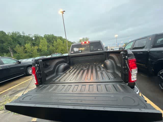 2020 RAM 2500 Tradesman Crew Cab 4x4 6'4' Box