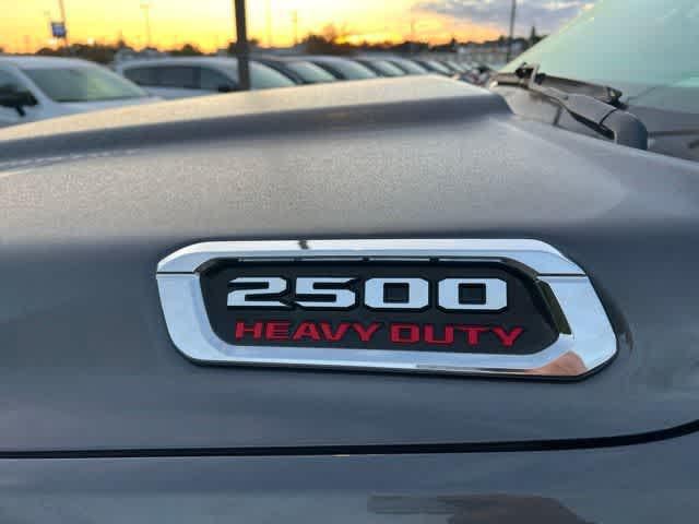 2019 RAM 2500 Tradesman Crew Cab 4x4 6'4' Box