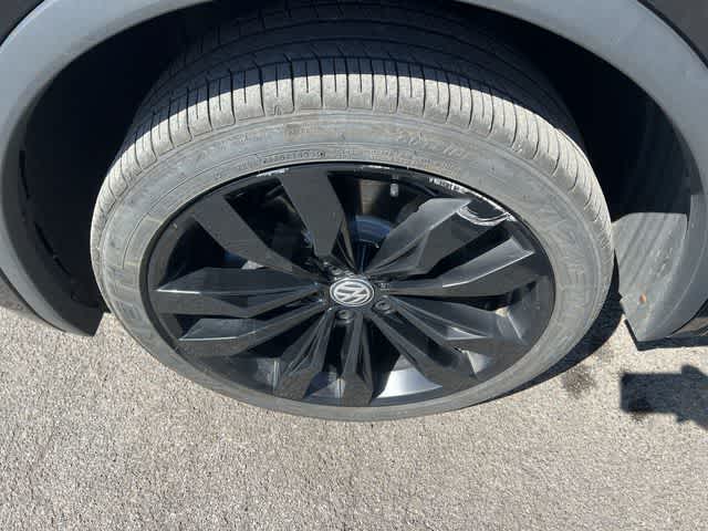 2021 Volkswagen Tiguan 2.0T SE R-Line Black