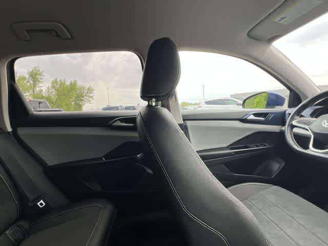 2023 Volkswagen Taos SE