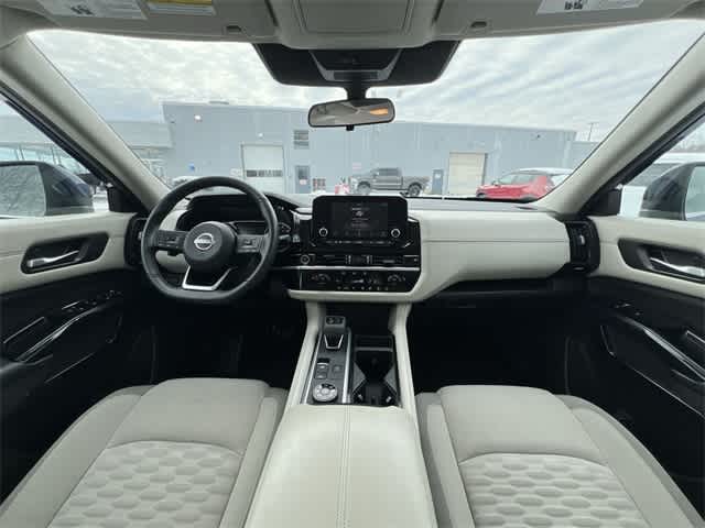 2022 Nissan Pathfinder SV 4WD