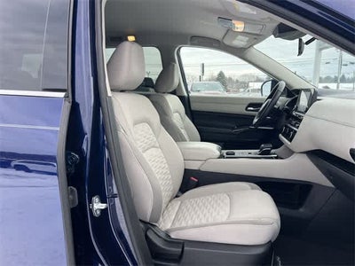 2022 Nissan Pathfinder SV 4WD