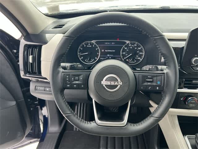 2022 Nissan Pathfinder SV 4WD