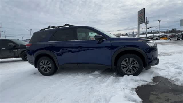 2022 Nissan Pathfinder SV 4WD
