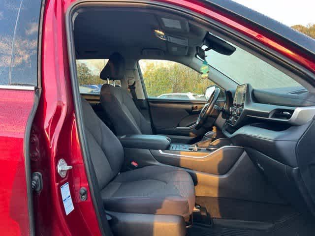 2020 Toyota Highlander LE