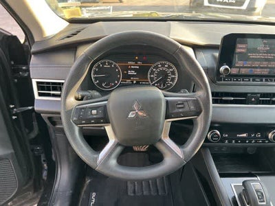 2022 Mitsubishi Outlander ES