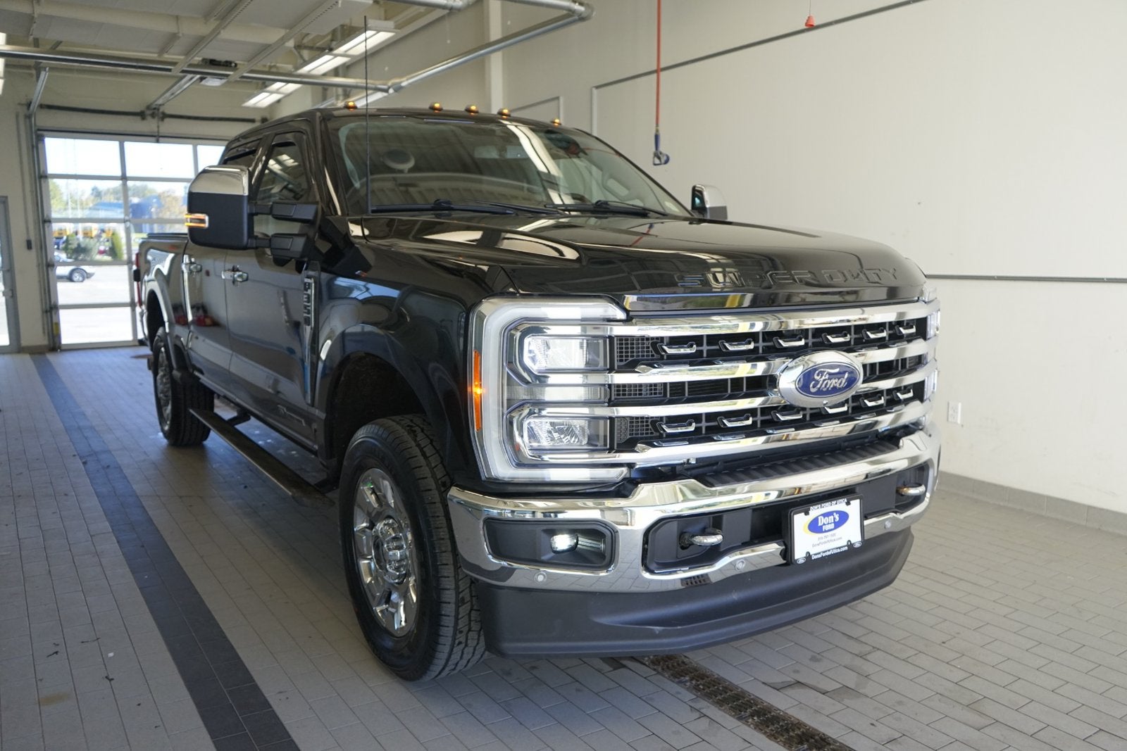 2023 Ford F-350SD Lariat