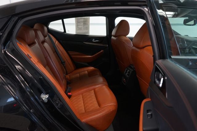 2020 Nissan Maxima Platinum