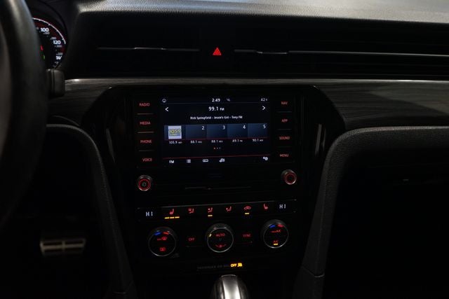 2021 Volkswagen Passat 2.0T R-Line