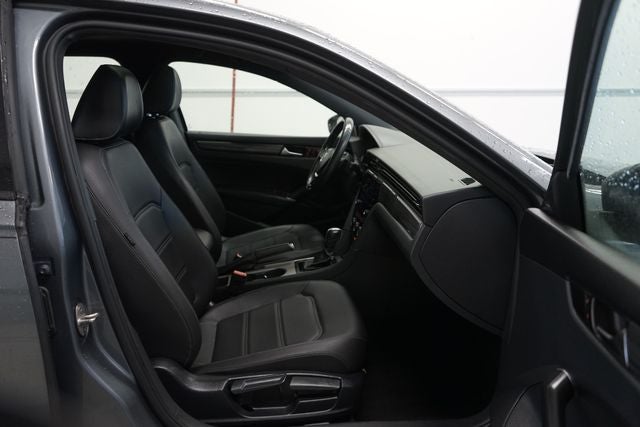 2021 Volkswagen Passat 2.0T R-Line