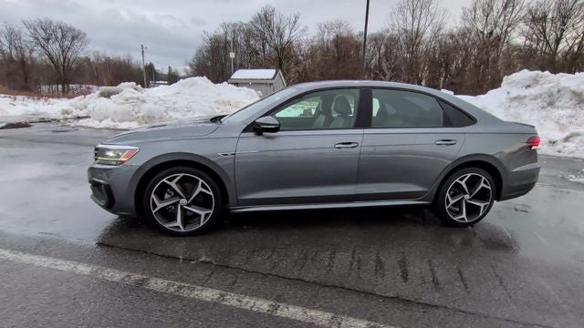 2021 Volkswagen Passat 2.0T R-Line