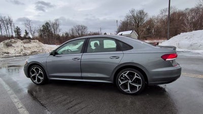 2021 Volkswagen Passat 2.0T R-Line