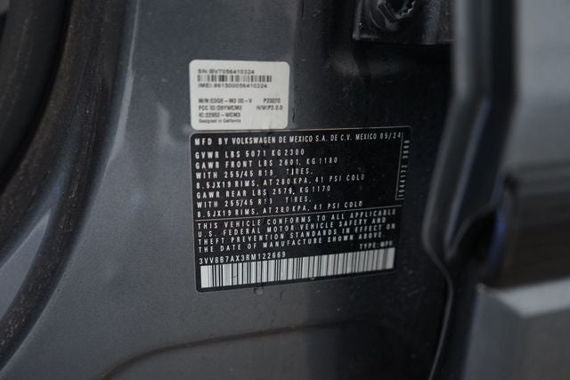 2024 Volkswagen Tiguan 2.0T SE R-Line Black
