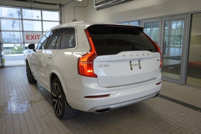 2020 Volvo XC90 T6 Momentum