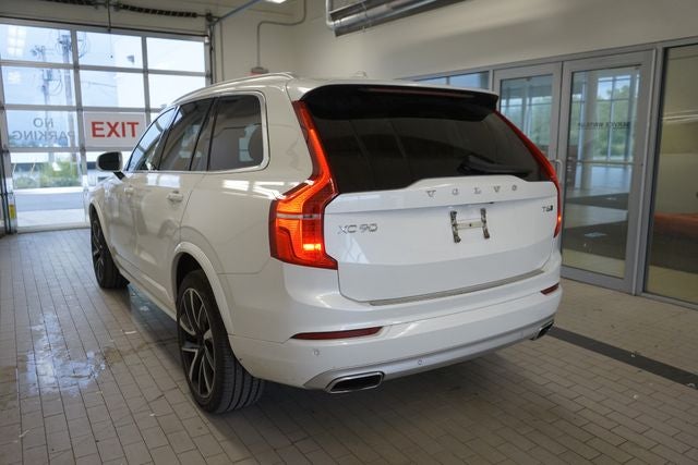2020 Volvo XC90 T6 Momentum