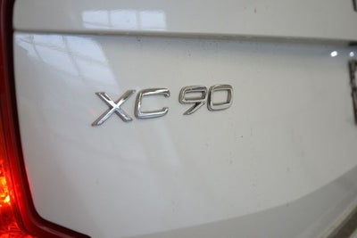 2020 Volvo XC90 T6 Momentum