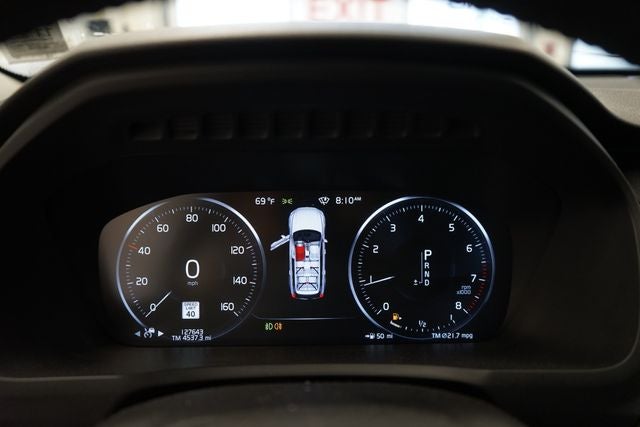 2020 Volvo XC90 T6 Momentum