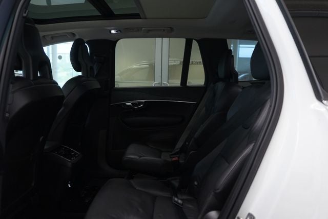 2020 Volvo XC90 T6 Momentum