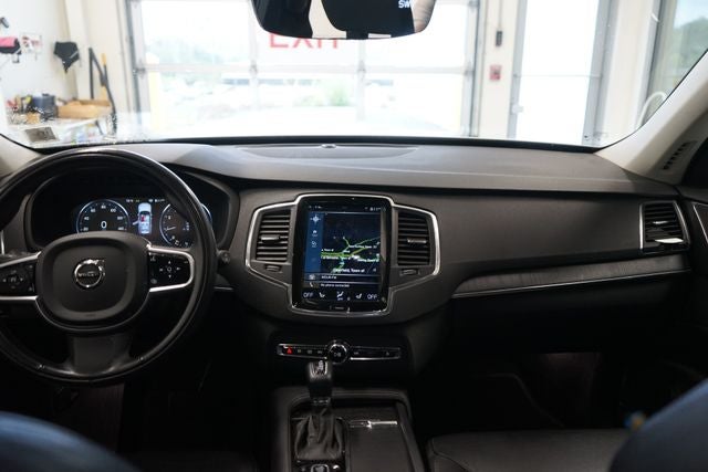 2020 Volvo XC90 T6 Momentum