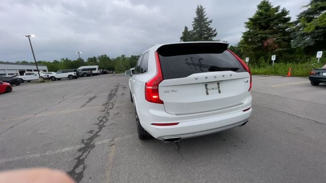 2020 Volvo XC90 T6 Momentum