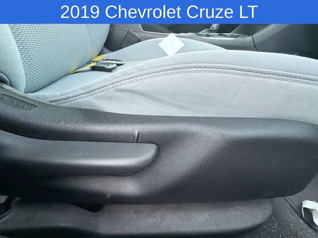 2019 Chevrolet Cruze LT