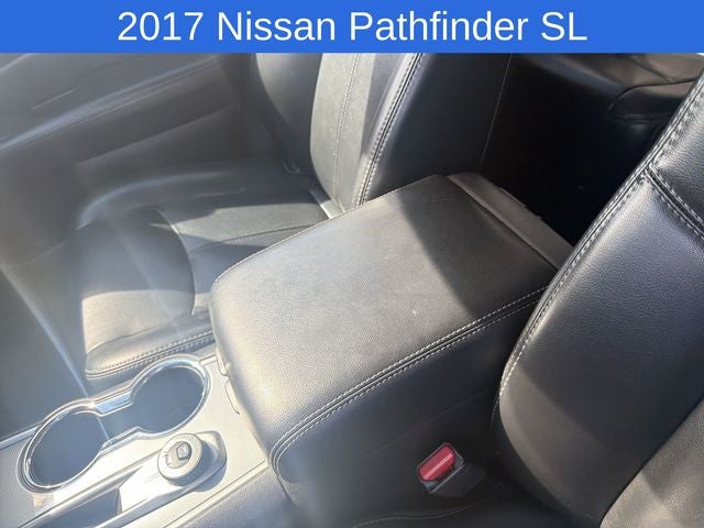 2017 Nissan Pathfinder SL