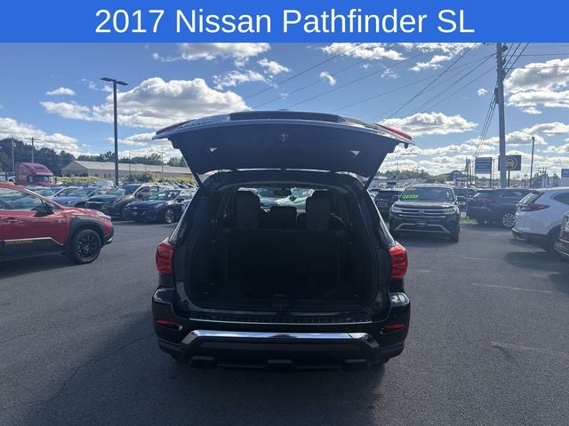 2017 Nissan Pathfinder SL