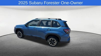 2025 Subaru Forester Base