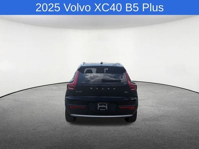 2025 Volvo XC40 B5 Plus Bright Theme