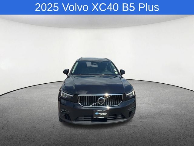 2025 Volvo XC40 B5 Plus Bright Theme