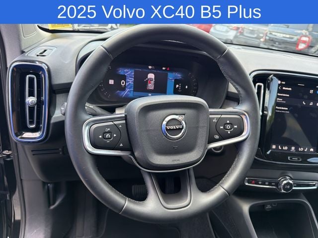 2025 Volvo XC40 B5 Plus Bright Theme