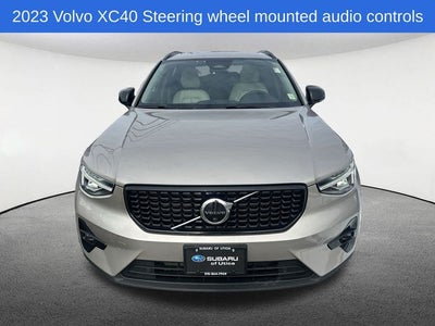 2023 Volvo XC40 B5 Plus Dark Theme